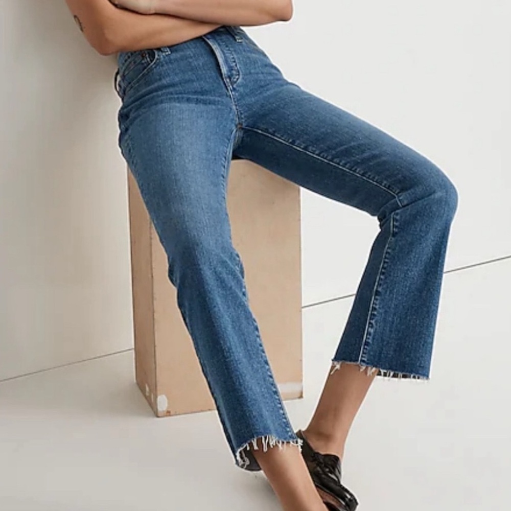Madewell mid rise kick out jean with Raw Hem womens size 25